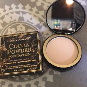 Too faced never used light powder foundation
